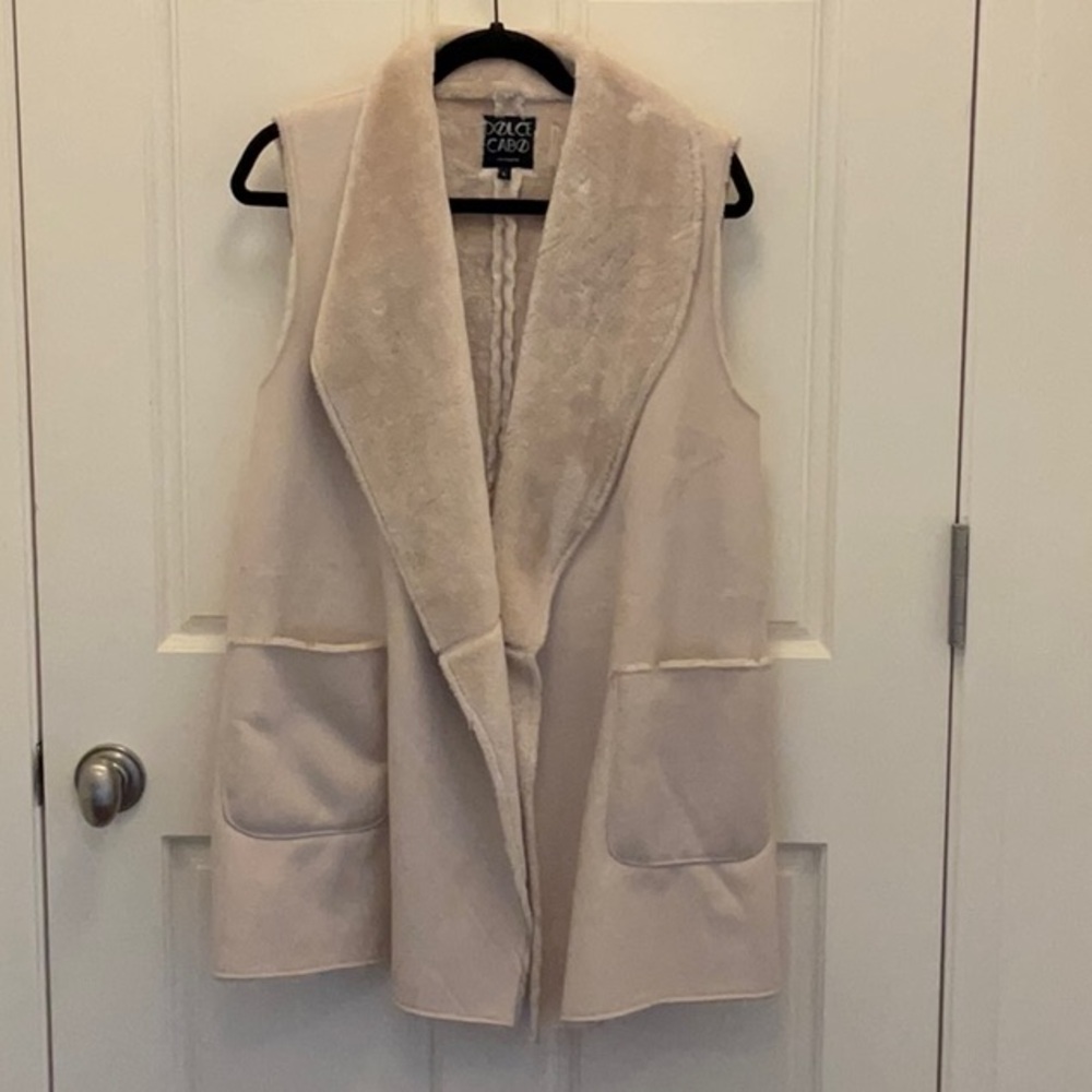 Dolce Cabo Cream Sleeveless Vest with Shawl Collar